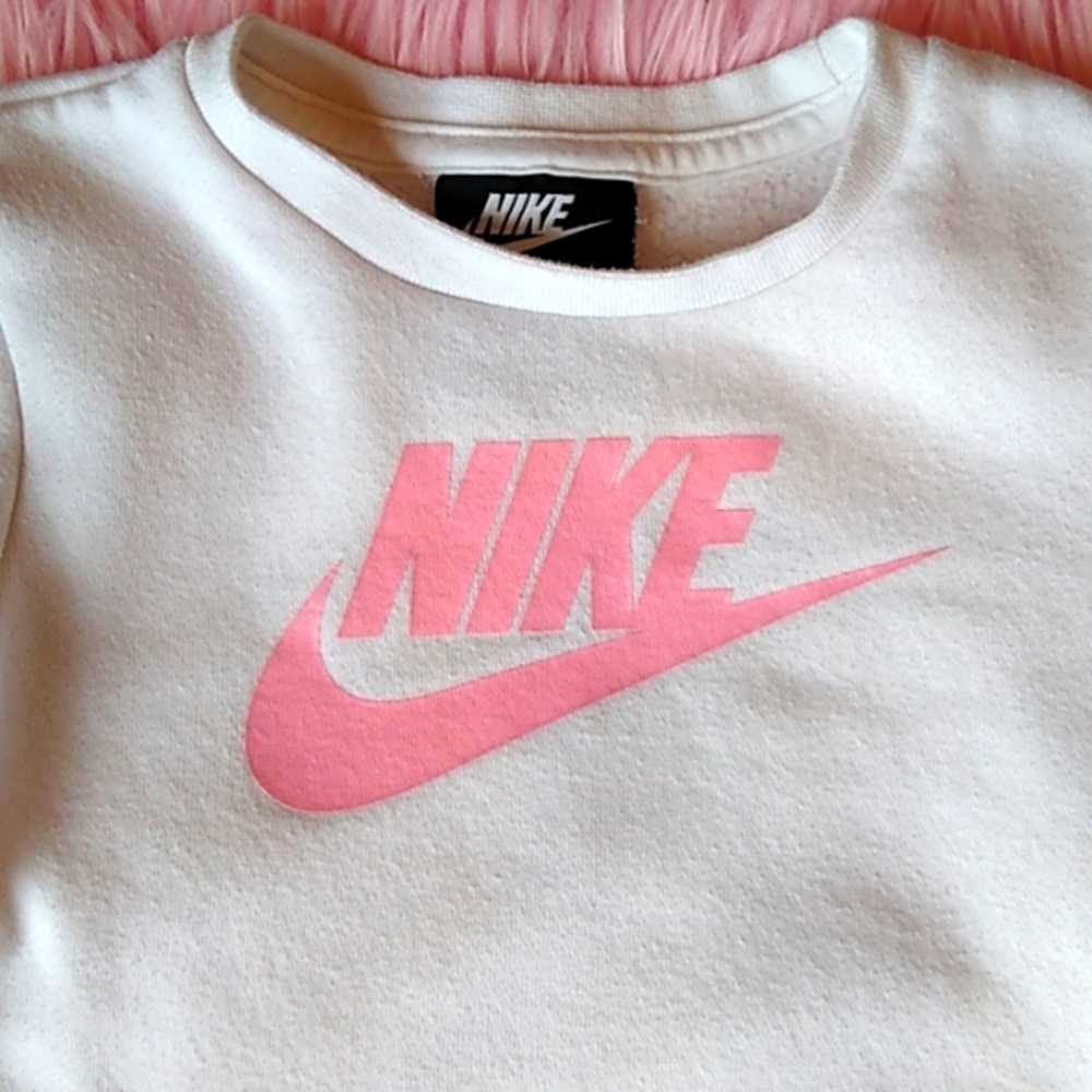 Nike Girls Crew Neck Long Sleeved Sweatshirt, Sz 4T White & Pink - Picture 2 of 6